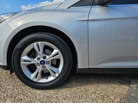 USED 2013 13 FORD FOCUS 1.6 ZETEC 5d 104 BHP FORD FOCUS 1.6 ZETEC 5d 104 BHP