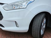USED 2013 13 FORD B-MAX 1.0 ZETEC 5d 100 BHP FORD B-MAX 1.0 ZETEC 5d 100 BHP