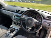 USED 2011 61 VOLKSWAGEN PASSAT 2.0 SE TDI BLUEMOTION TECHNOLOGY 5d 139 BHP 