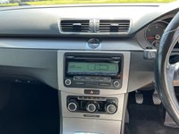 USED 2011 61 VOLKSWAGEN PASSAT 2.0 SE TDI BLUEMOTION TECHNOLOGY 5d 139 BHP 