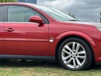 USED 2006 06 VAUXHALL VECTRA 2.0 SRI NAV T 16V 5d 175 BHP 