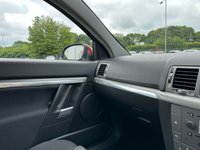 USED 2006 06 VAUXHALL VECTRA 2.0 SRI NAV T 16V 5d 175 BHP 