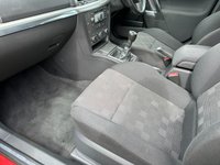 USED 2006 06 VAUXHALL VECTRA 2.0 SRI NAV T 16V 5d 175 BHP 