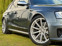 USED 2013 13 AUDI A4 4.2 RS4 AVANT FSI QUATTRO 5d 444 BHP 