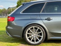 USED 2013 13 AUDI A4 4.2 RS4 AVANT FSI QUATTRO 5d 444 BHP 
