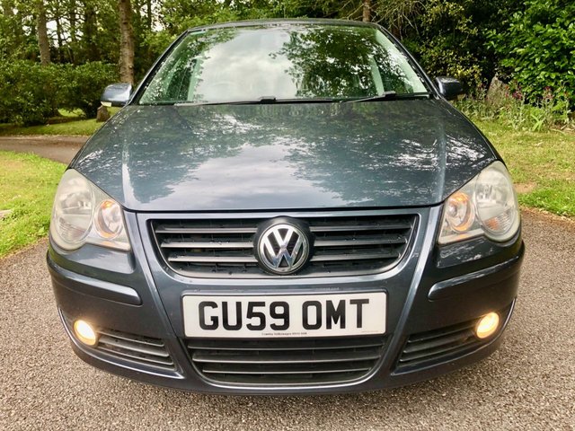 2009 59 Volkswagen Polo 1.2 MATCH 5d 68 BHP AIRCON//ALLOYS//70 HP MODEL//X10 SERVICE STAMPS//60/40 SPLIT SEATS//JUST SERVICED BY US WITH NEW FRONT BRAKES AND PART EXHAUST