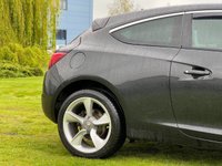 USED 2012 62 VAUXHALL ASTRA GTC 2.0 SRI CDTI S/S 3d 162 BHP 