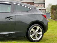 USED 2012 62 VAUXHALL ASTRA GTC 2.0 SRI CDTI S/S 3d 162 BHP 