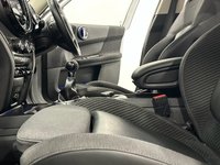 USED 2017 17 MINI COUNTRYMAN 2.0 COOPER D 5d 148 BHP Mini Countryman 2.0 Cooper D Striking high gloss white, Media pack, Part leather, Heated seats