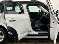 USED 2017 17 MINI COUNTRYMAN 2.0 COOPER D 5d 148 BHP Mini Countryman 2.0 Cooper D Striking high gloss white, Media pack, Part leather, Heated seats