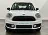 USED 2017 17 MINI COUNTRYMAN 2.0 COOPER D 5d 148 BHP Mini Countryman 2.0 Cooper D Striking high gloss white, Media pack, Part leather, Heated seats