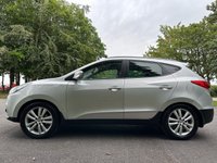USED 2012 12 HYUNDAI IX35 2.0 PREMIUM CRDI 4WD 5d 134 BHP PANORAMIC SUNROOF 4WD BLUETOOTH HEATED FRONT SEATS