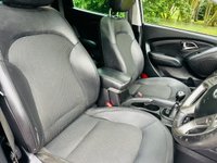 USED 2012 12 HYUNDAI IX35 2.0 PREMIUM CRDI 4WD 5d 134 BHP PANORAMIC SUNROOF 4WD BLUETOOTH HEATED FRONT SEATS