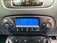 USED 2012 12 HYUNDAI IX35 2.0 PREMIUM CRDI 4WD 5d 134 BHP PANORAMIC SUNROOF 4WD BLUETOOTH HEATED FRONT SEATS