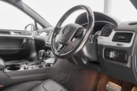 USED 2017 67 VOLKSWAGEN TOUAREG 3.0 V6 R-LINE PLUS TDI BLUEMOTION TECHNOLOGY 5d 259 BHP +NATIONWIDE DELIVERY AVAILABLE+
