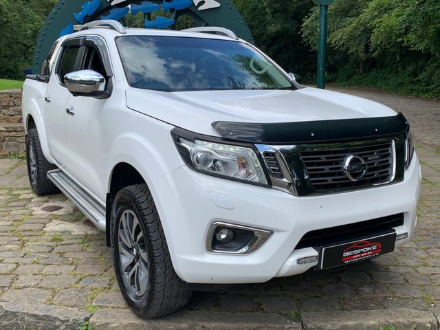 2017 67 Nissan Navara 2.3 DCI TEKNA 4X4 SHR DCB 190 BHP