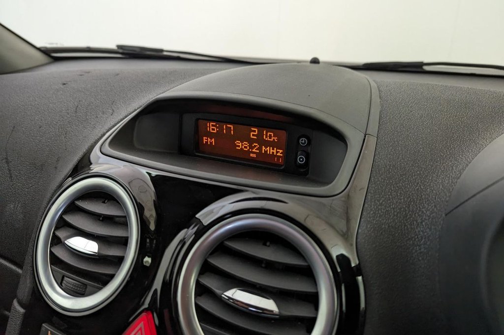 USED 2015 15 VAUXHALL CORSA 1.2 SE 3d  
