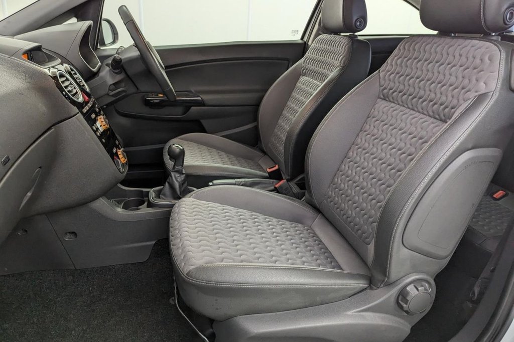 USED 2015 15 VAUXHALL CORSA 1.2 SE 3d  
