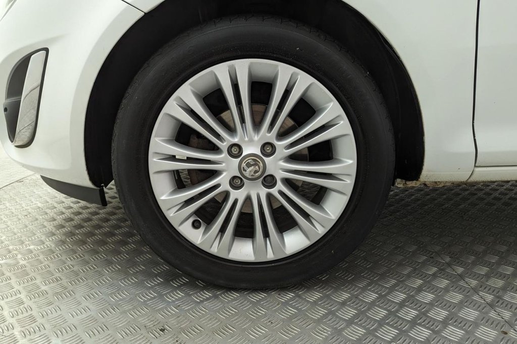USED 2015 15 VAUXHALL CORSA 1.2 SE 3d  
