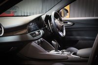 USED 2022 22 ALFA ROMEO GIULIA 2.9 V6 BITURBO QUADRIFOGLIO 4d 503 BHP 1 OWNER STUNNING CAR, SERVICE PACK AND EXTENDED WARRANTY, VULCANO METALLIC BLACK, REV CAMERA, CARBON EXT PACK, CRUISE CONTROL, GREAT FINANCE DEALS, GENEROUS PART EXCHANGE.