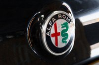 USED 2022 22 ALFA ROMEO GIULIA 2.9 V6 BITURBO QUADRIFOGLIO 4d 503 BHP 1 OWNER STUNNING CAR, SERVICE PACK AND EXTENDED WARRANTY, VULCANO METALLIC BLACK, REV CAMERA, CARBON EXT PACK, CRUISE CONTROL, GREAT FINANCE DEALS, GENEROUS PART EXCHANGE.