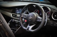 USED 2022 22 ALFA ROMEO GIULIA 2.9 V6 BITURBO QUADRIFOGLIO 4d 503 BHP 1 OWNER STUNNING CAR, SERVICE PACK AND EXTENDED WARRANTY, VULCANO METALLIC BLACK, REV CAMERA, CARBON EXT PACK, CRUISE CONTROL, GREAT FINANCE DEALS, GENEROUS PART EXCHANGE.