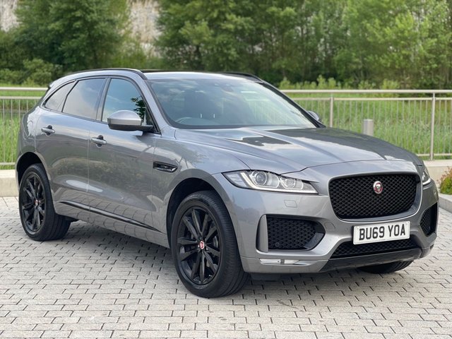 2019 69 Jaguar F-Pace 2.0 CHEQUERED FLAG AWD 5d 178 BHP