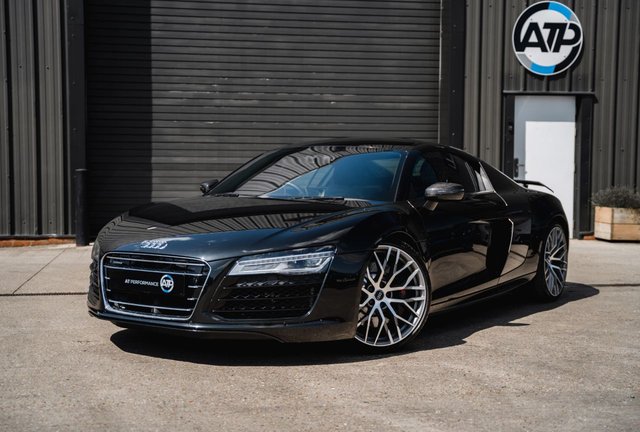 2014 11 Audi R8 5.2 V10 QUATTRO 2d 518 BHP
