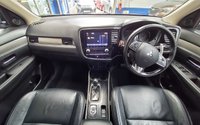 USED 2020 20 MITSUBISHI OUTLANDER 2.0 EXCEED 5d 148 BHP 7 SEATS SAT NAV LEATHER CAMERA 1 OWNER MITSUBISHI WARRANTY TILL MARCH 2025