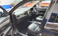 USED 2020 20 MITSUBISHI OUTLANDER 2.0 EXCEED 5d 148 BHP 7 SEATS SAT NAV LEATHER CAMERA 1 OWNER MITSUBISHI WARRANTY TILL MARCH 2025