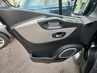 USED 2015 15 RENAULT TRAFIC 1.6 SL27 SPORT DCI S/R P/V 115 BHP 