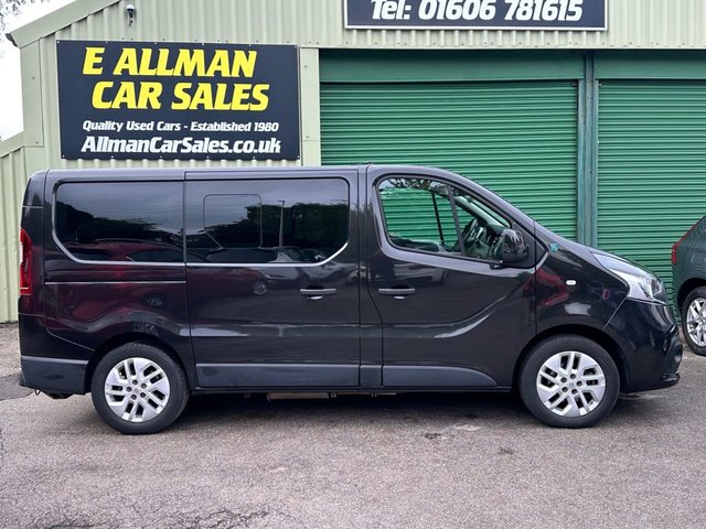 2015 RENAULT TRAFIC - Photo 6