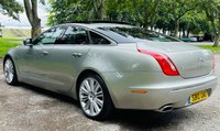 USED 2010 10 JAGUAR XJ 3.0 D V6 PORTFOLIO SWB 4d 275 BHP 