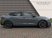 USED 2020 70 HYUNDAI I30 FASTBACK N SAT NAV - BLUETOOTH HANDSFREE - USB INPUT - WIRELESS CHARGING - DAB RADIO - CRUISE CONTROL
