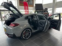 USED 2020 70 HYUNDAI I30 FASTBACK N SAT NAV - BLUETOOTH HANDSFREE - USB INPUT - WIRELESS CHARGING - DAB RADIO - CRUISE CONTROL