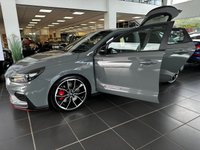 USED 2020 70 HYUNDAI I30 FASTBACK N SAT NAV - BLUETOOTH HANDSFREE - USB INPUT - WIRELESS CHARGING - DAB RADIO - CRUISE CONTROL