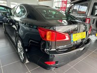 USED 2010 10 LEXUS IS 2.5 250 SE-L 4d 204 BHP SATELLITE NAVIGATION - BLUETOOTH - HEATED SEATS - 18" ALLOYS - FRONT AND REAR PARKING SENSORS - HEATED SEATS - ELECTRIC MEMORY SEATS - LEATHER SEATS - USB INTERFACE