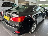 USED 2010 10 LEXUS IS 2.5 250 SE-L 4d 204 BHP SATELLITE NAVIGATION - BLUETOOTH - HEATED SEATS - 18" ALLOYS - FRONT AND REAR PARKING SENSORS - HEATED SEATS - ELECTRIC MEMORY SEATS - LEATHER SEATS - USB INTERFACE