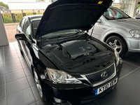 USED 2010 10 LEXUS IS 2.5 250 SE-L 4d 204 BHP SATELLITE NAVIGATION - BLUETOOTH - HEATED SEATS - 18" ALLOYS - FRONT AND REAR PARKING SENSORS - HEATED SEATS - ELECTRIC MEMORY SEATS - LEATHER SEATS - USB INTERFACE