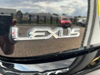 USED 2010 10 LEXUS IS 2.5 250 SE-L 4d 204 BHP SATELLITE NAVIGATION - BLUETOOTH - HEATED SEATS - 18" ALLOYS - FRONT AND REAR PARKING SENSORS - HEATED SEATS - ELECTRIC MEMORY SEATS - LEATHER SEATS - USB INTERFACE