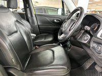 USED 2017 64 JEEP RENEGADE 2.0 M-JET LIMITED 5d 138 BHP U CONNECT NAVIGATION - USB INTERFACE - BLUETOOTH HANDSFREE - 18" ALLOY WHEELS - DAB RADIO - VISABILITY PACK - FRONT AND REAR PARK ASSIST - HEATED FRONT SEATS - DARK TINTED WINDOWS - FUNCTION PACK (KEYLESS ENTRY AND DRIVE - FOLDIING MIRRORS)