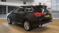 USED 2019 19 MITSUBISHI OUTLANDER 2.4 PHEV JURO 5d 207 BHP APP BASED SAT NAV REAR CAMERA VAT Q 1 OWNER MITSUBISHI WARRANTY TILL JUNE 2024