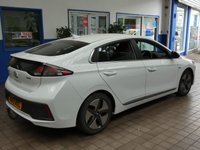 USED 2019 69 HYUNDAI IONIQ 1.6 FIRST EDITION MHEV 5d 140 BHP SAT NAV REAR CAMERA 1 OWNER HYUNDAI WARRANTY TILL NOV 2024