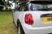 USED 2019 69 MINI HATCH COOPER 1.5 Cooper Classic II 3dr Automatic [Comfort Pack] Euro 6 (DAB Radio, Visual Boost, Heated Seats, Bluetooth, Air Con) !! NATIONWIDE DELIVERY AVAILABLE !!