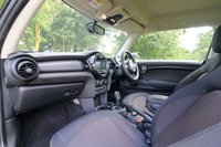 USED 2019 69 MINI HATCH COOPER 1.5 Cooper Classic II 3dr Automatic [Comfort Pack] Euro 6 (DAB Radio, Visual Boost, Heated Seats, Bluetooth, Air Con) !! NATIONWIDE DELIVERY AVAILABLE !!