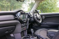 USED 2019 69 MINI HATCH COOPER 1.5 Cooper Classic II 3dr Automatic [Comfort Pack] Euro 6 (DAB Radio, Visual Boost, Heated Seats, Bluetooth, Air Con) !! NATIONWIDE DELIVERY AVAILABLE !!