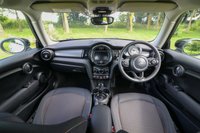USED 2019 69 MINI HATCH COOPER 1.5 Cooper Classic II 3dr Automatic [Comfort Pack] Euro 6 (DAB Radio, Visual Boost, Heated Seats, Bluetooth, Air Con) !! NATIONWIDE DELIVERY AVAILABLE !!