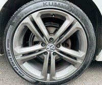 USED 2015 65 VOLKSWAGEN CC 2.0 R LINE TDI BLUEMOTION TECHNOLOGY 4d 175 BHP SATELLITE NAVIGATION REAR PARKING SENSORS HEATED FRONT SEATS