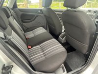 USED 2010 10 FORD FOCUS 1.6 STYLE 5d 100 BHP LOW MILEAGE