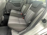 USED 2010 10 FORD FOCUS 1.6 STYLE 5d 100 BHP LOW MILEAGE